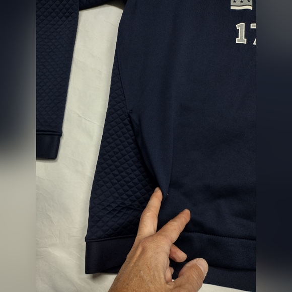 Under Armor Navy Cold Gear Hoodie Men's size.M. NEW!! 🔥 - Picture 4 of 9